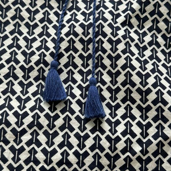 J Crew Embroidered Blue and White 100% Cotton Sleeveless Shirt-size 4 - Picture 7 of 9